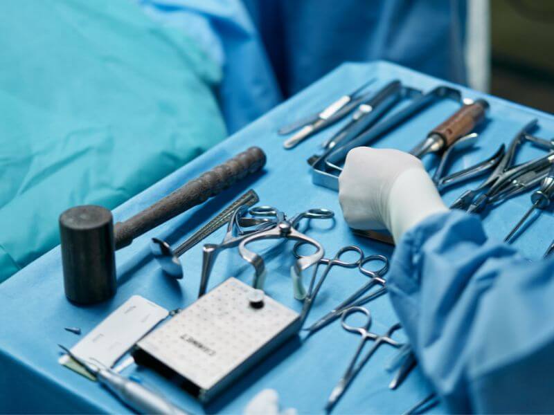 rôzne medicínske nástroje