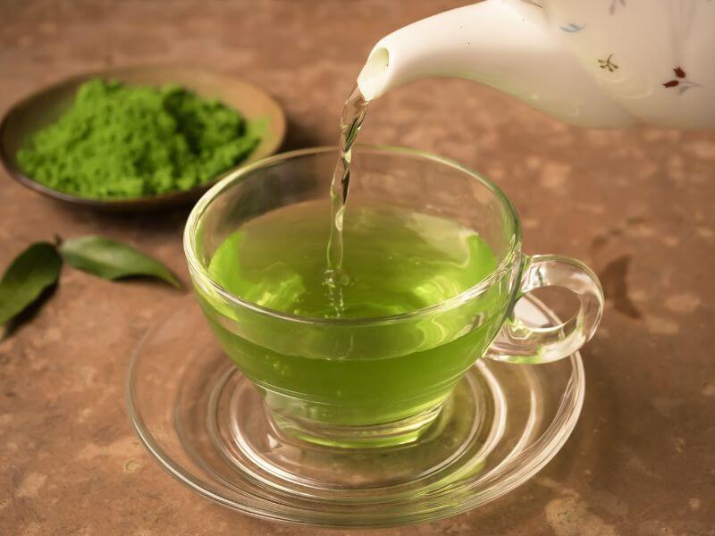 šálka zeleného čaju